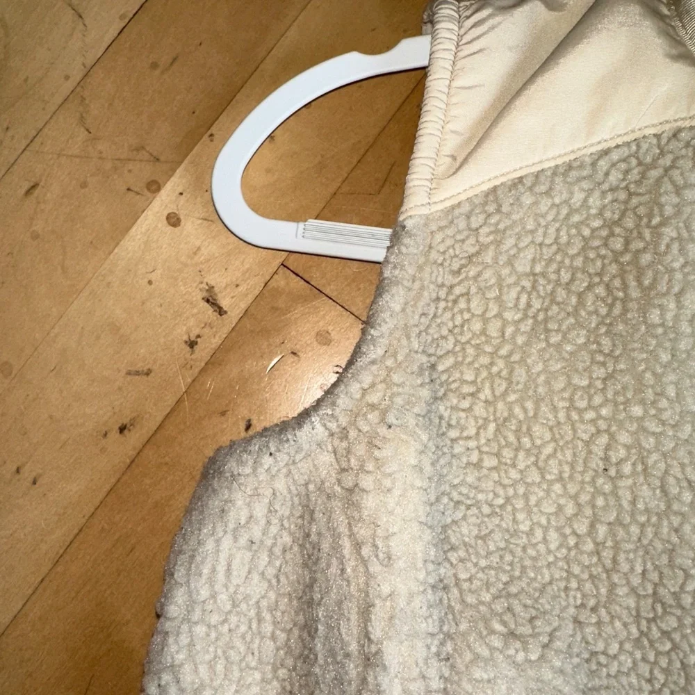 Patagonia beige sherpa vest, S, GD1118 - Picture 5 of 6